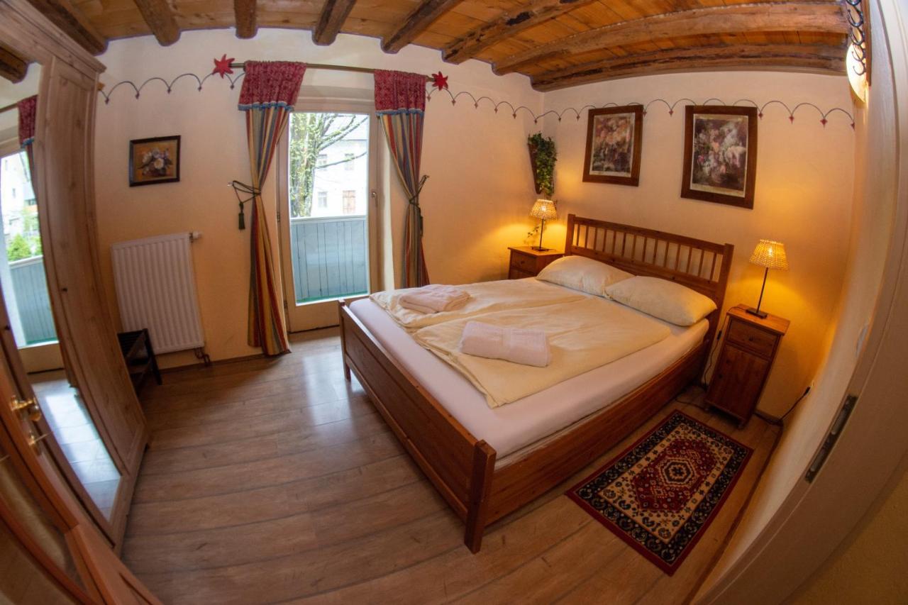 Belopeski Dvori Kranjska Gora